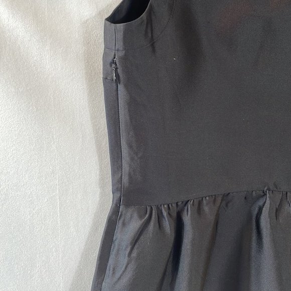 Vineyard Vines Top Size 2 Black with Rhinestone button at back of Neck. Dressy - Picture 4 of 12